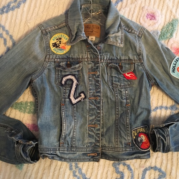 Hollister Jackets & Blazers - HOLLISTER jean jacket XS